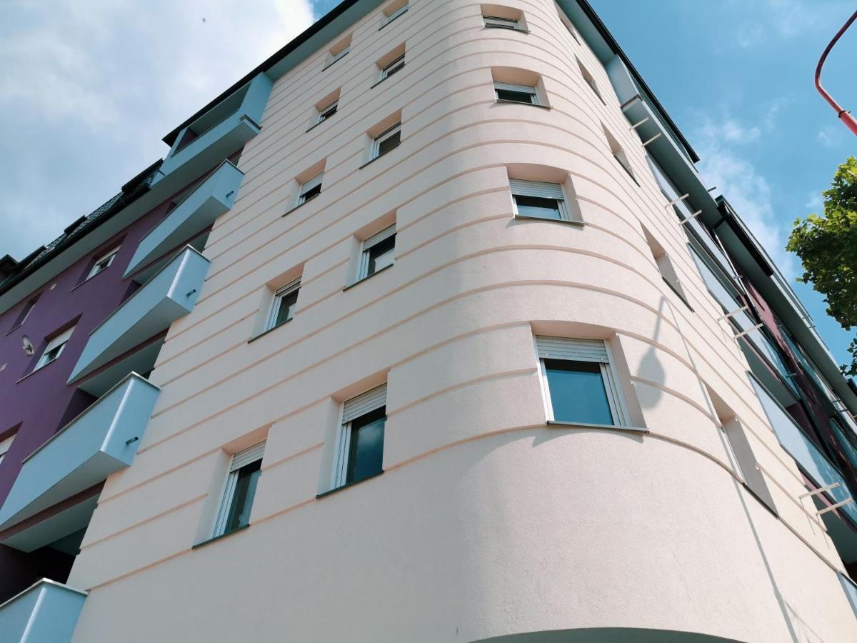 Ćuprija Cozy Corner Apartments - Free Parking & Wi-Fi المظهر الخارجي الصورة